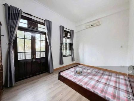 Cho thuê nhà 3.5 tầng đường 15m: Trần Nhân Tông - 5PN - 5WC