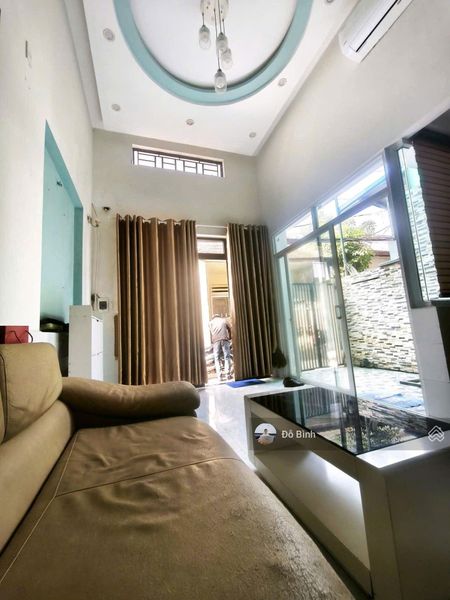 Cho thuê nhà 2 tầng kiệt: Trần Xuân Lê - 2PN - 2WC - sát đường chính