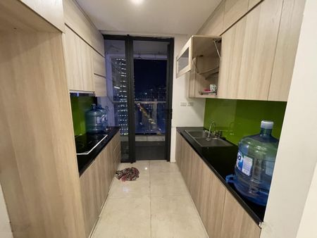 Cho thuê căn hộ tại Nguyễn Huy Tưởng giá 11tr đủ nội thất cơ bản