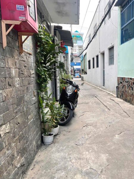 Nhà 2 tầng ngay trường nguyễn du p11 thống nhất gv