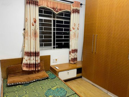 Cho thuê căn góc CT3 Linh Đàm, 3PN, view công viên, ban công hướng Bắc mát mẻ, giá 12 triệu/tháng
