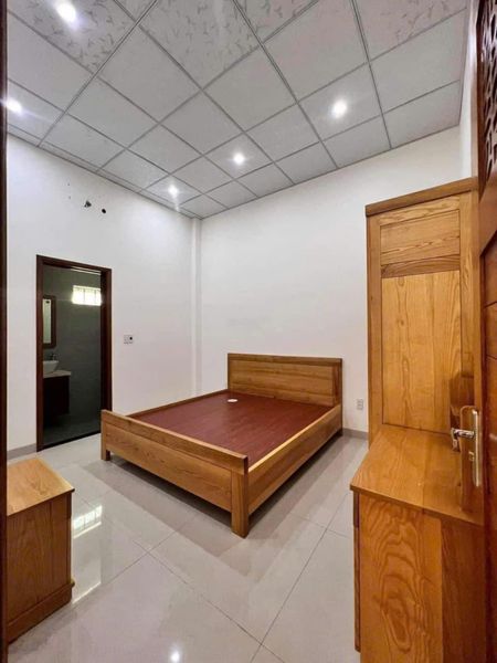 (NCC) cho thuê nhà mặt tiền đường Bùi Kỷ - gần trường ĐH Ngoại Ngữ, diện tích: 100m² (ngang 5m)