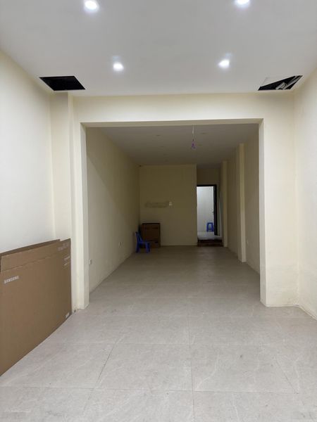 Cho thuê nhà mặt phố võ văn dũng vị trí đẹp, kinh doanh tốt diện tích: 60m x 4t giá 30tr