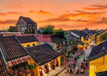 Cho thuê nhà mặt tiền khu phố cổ Hội An, 285 Nguyễn Duy Hiệu, DT 209m2, Giá 55tr/tháng