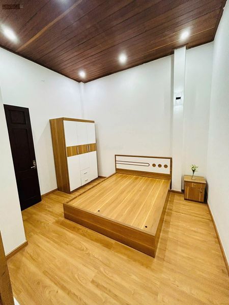 Cho thuê nhà 3 tầng kiệt đường nhựa ô tô tránh nhau đường Hải Hồ, Quận Hải Châu. 18tr/ tháng. D