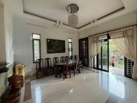 Cho thuê nhà mặt tiền KDC Chánh Nghĩa - Thủ Dầu Một - Diện tích : 5,5 x 18 - Diện tích sử dụng gần