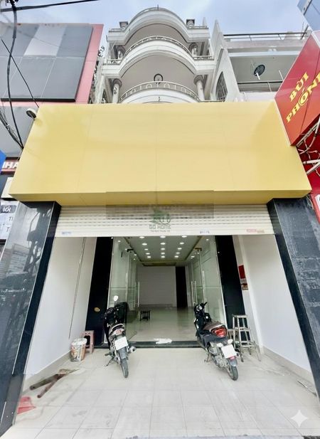 Cho thuê nhà kinh doanh 4 tầng mặt tiền trung tâm thành phố nha trang.