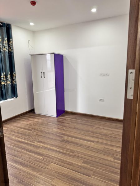 Cho thuê căn hộ chung cư X2 Đại Kim Định Công Dt: 95m2 3pn 2wc sẵn tủ bếp 11tr/1 tháng
