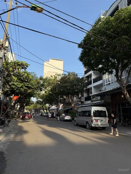 Chỉ 4,6 tỷ sở hữu nhà hẻm ô tô 7met đường biệt thự khu phố tây nha trang, cách biển 200met