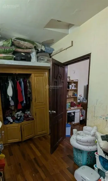Nhà phố lý nam đế tầng 2 có nóc riêng hiếm trong tầm giá