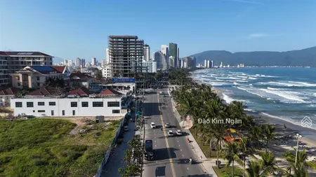 Góc 2mt hoàng sa full đất ở bán đất tặng tòa nhà 300m2 giá 70 tỷ xây cao tầng.