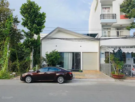 Bán cặp nền 10x17m diện tích đường a6 khu hưng phú lộ 30m. giá 14 tỷ 300 triệu (tl thuế phí)