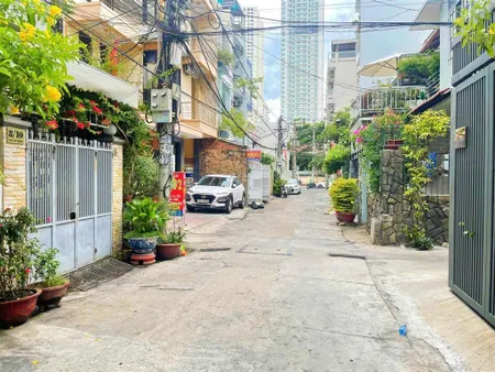 Nhà 4 tầng ô tô quang trung, thông qua đinh tiên hoàng cách biển trần phú 450m giá 9 tỷ