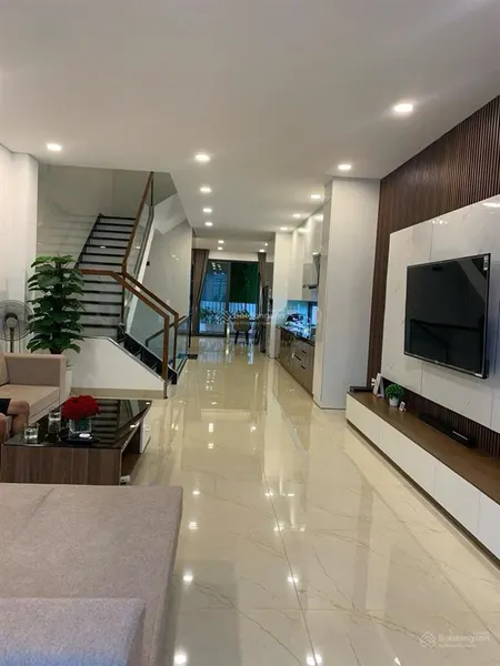 Siêu phẩm nhà 5 tầng có thanh máy mặt tiền đường 10m5 mới đẹp, hoà xuân 0934 863 ***