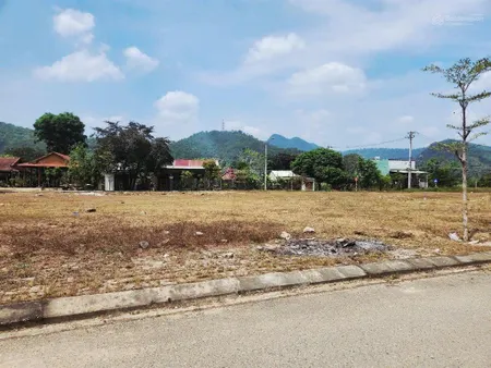 Mua bán đất trung tâm hành chính thị trấn thạnh mỹ, đà nẵng đường nhựa 5,5m, giá từ 5 đến 6tr/m2