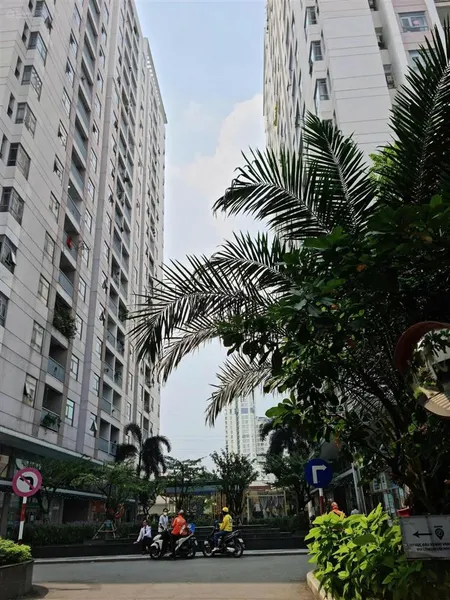Căn góc luxcity q. 7, view 2 hướng 85m2, 3 phòng ngủ cửa sổ view 2wc chỉ 4.95 tỷ tl cc