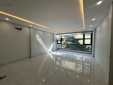 Cho thuê văn phòng sạch đẹp tại Thanh Bình - Mỗ Lao, 50m2/tầng, thông sàn