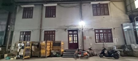 Cho thuê kho xưởng DT 1300m2 mặt đường QL6 - Biên Giang, cầu Mai Lĩnh, điện 3 fa, xuất VAT, xe công