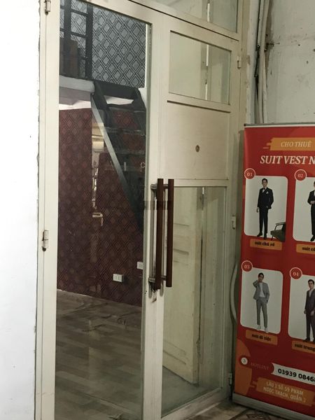 Chính chủ cho thuê VP lầu 1 trên đường Phạm Ngọc Thạch, gần Hồ Con Rùa