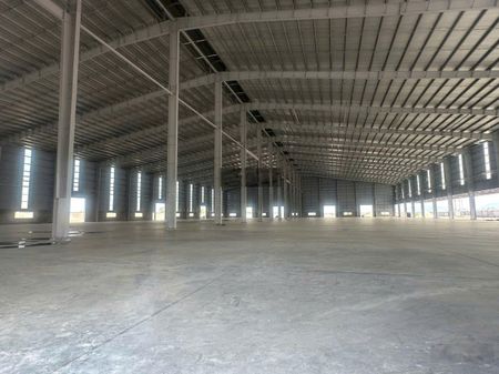 Cho thuê kho xưởng Bát khối Long Biên 2000m sẵn pccc, vp, điện 3 pha, pccc container đỗ cửa.
