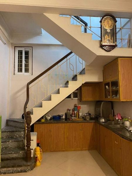 Cho thuê nhà riêng tổng diện tích 125m2, 5 tầng, 3 phòng ngủ, 2 nhà vệ sinh