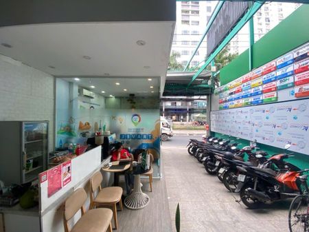 Văn phòng 5 bàn làm việc, trọn gói 4 triệu/th, phòng riêng tặng 01 bảng tên