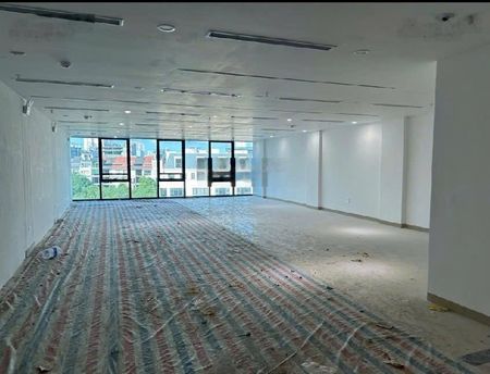 Cho thuê tòa nhà mặt phố lô góc 2 mặt tiền. Diện tích 200m2, mặt tiền 09m, 08 tầng, pccc đầy đủ.