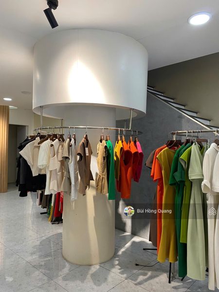 Cho thuê nhà vị trí cực đẹp mặt phố Phạm Ngọc Thạch 120m2, MT 5m, thông sàn, riêng biệt