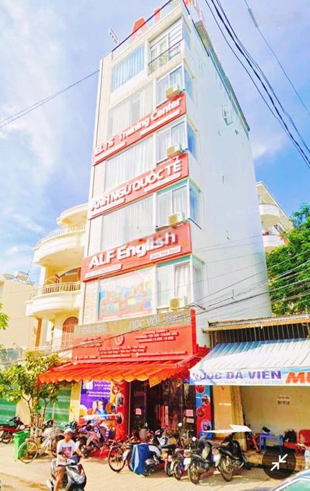 * Cho thuê toà nhà 6,5 tầng, gần biển Hòn Chồng - gần ĐH Nha Trang * Giá thuê: 50tr/ tháng.