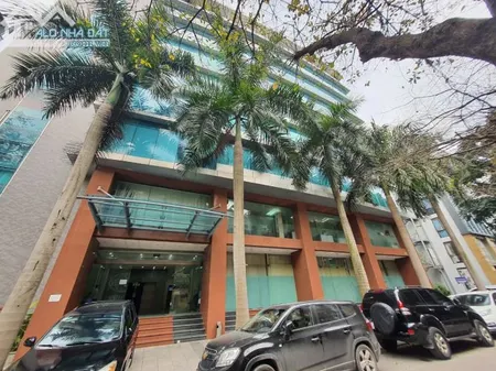 Toà nhà VINAHUD Nam Trung Yên, Cầu Giấy cho thuê văn phòng giá tốt, từ 50-200m2