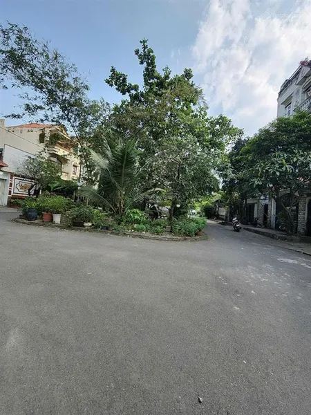 Hàng ngộp ( 20x20 )chính chủ cần bán nhanh trước tết, đường số 4, p. hiệp bình chánh, q. thủ đức