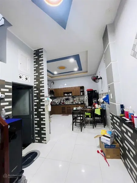 Ngay chợ hiệp bình hàng hiếm sót lại 2 tầng 2pn dt 58m2 chỉ nhinh 5t khu không ngập