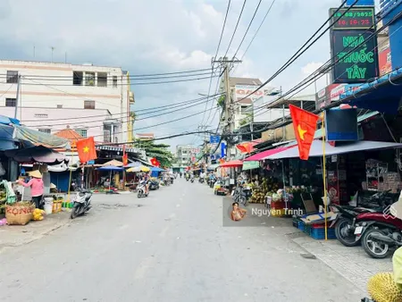 Bán nhà mặt tiền xây kiên cố 5 tầng ngay chợ linh trung 90m2 ngang 5m. vỉa hè rộng. sẵn thu nhập