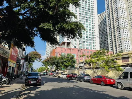 Hàng ngộp sát bãi tắm hòn chồng chỉ có 200m, cần bán giá bao tốt thị trường