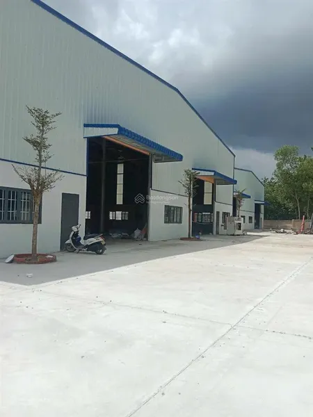 Bán xưởng mới xây đang cho thuê 450tr 1/ tháng, hợp đồng 5 năm, xưởng có hoàn công pcc tự động,
