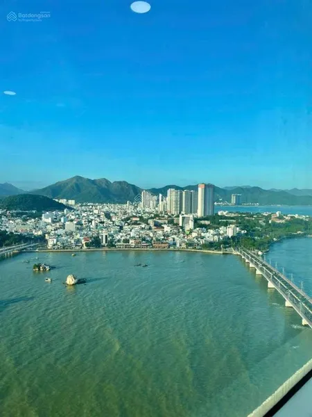 Cần tiền bán nhanh căn mường thanh 04 view sông, biển 0762 111 ***