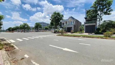 Chủ bán gấp lô đất đẹp kdc châu thới đường d6 32m lớn nhất khu sổ riêng