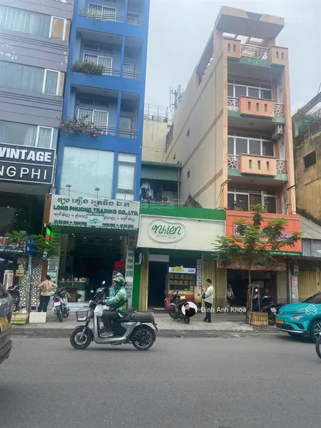 Bán khuôn đất lớn xây văn phòng khách sạn đường phạm ngũ lão p.pnl quận 1.dt8x16m2 giá 100 tỷ