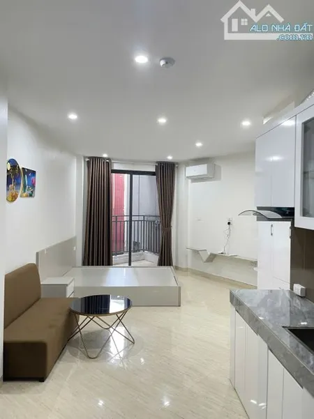 Cho Thuê CCMN Ngõ 86 Hào Nam Đống Đa 25m2 Studio Ban Công Full Nội Thất Thang Máy Gần Chợ