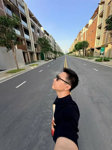 Bán cắt lỗ sâu 9 tỷ. giá rẻ nhất đường chính 20m vip. ngay trung tâm thương mại và thông nhạc nước.