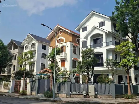 Duy nhất 1 căn biệt thự phương viên, dt 255m2, giá 140 tr/m2 không có căn thứ 2