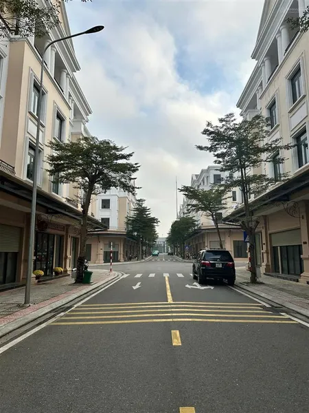 Bán căn shophouse vin đông hà mặt tiền phố chợ đêm 6m
