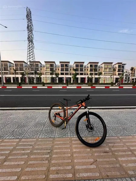 Shophouse t&t millennia view mặt tiền đường 826e (40m)