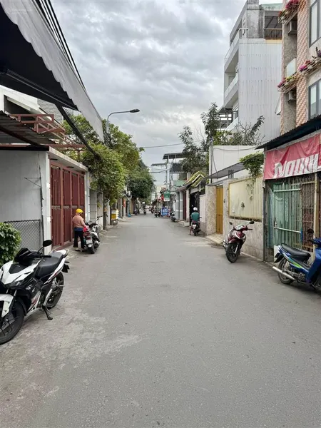 Mua nhà đón tết , ở hay cho thuê đều tốt , nhà đẹp , đường kiệt rộng