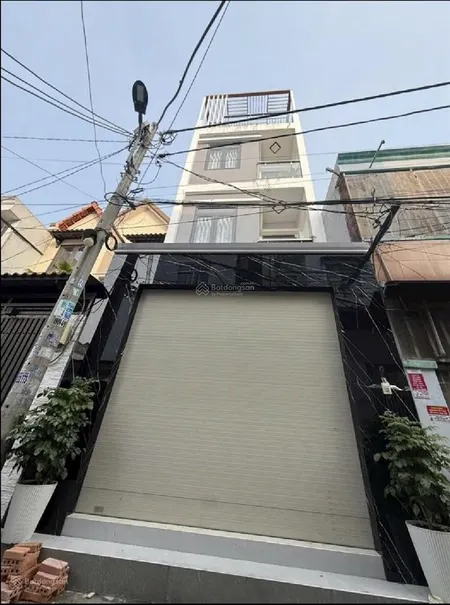 Cần bán căn nhà 5 tầng 5 pn 5tolet