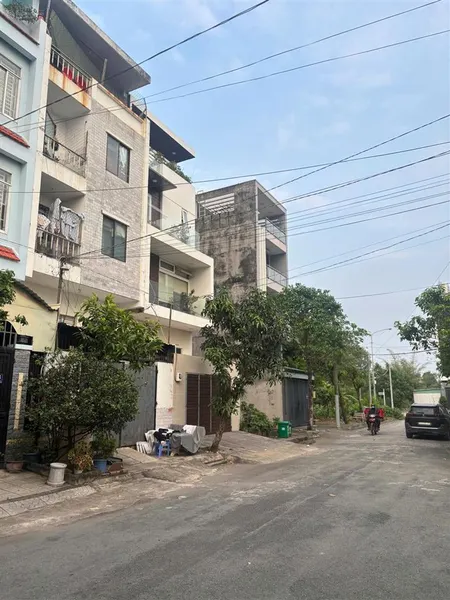 Bán nhà 4 tầng 90m2, đường 16m, đối diện công viên, song hành xa lộ hà nội, phước long a, quận 9