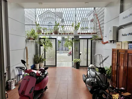 Bán nhà đầu đường trần quang diệu, gần công viên