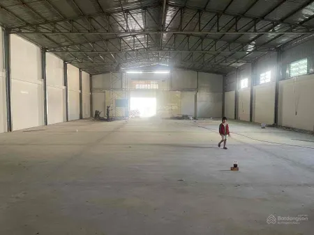 Cho thuê kho xưởng 600m2 55 triệu/th, đường lũy bán bích hòa bình
