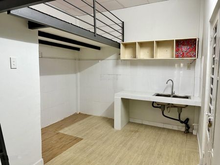 Cho thuê phòng có gác, cửa đi riêng, WC+Bếp riêng, mặt tiền Đoàn Văn Bơ Q4, giá 4,5 triệu/tháng
