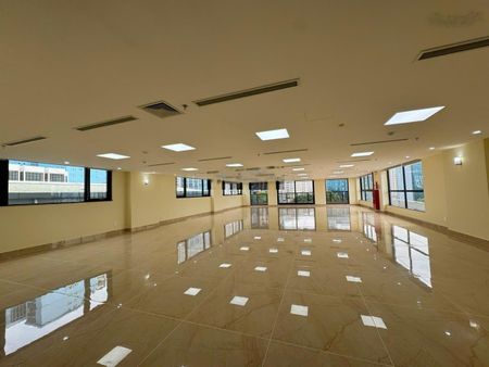 Cho thuê mặt bằng kinh doanh tại 100 Hoàng Ngân, 500m 02 tầng, 180tr/tháng pccc đầy đủ